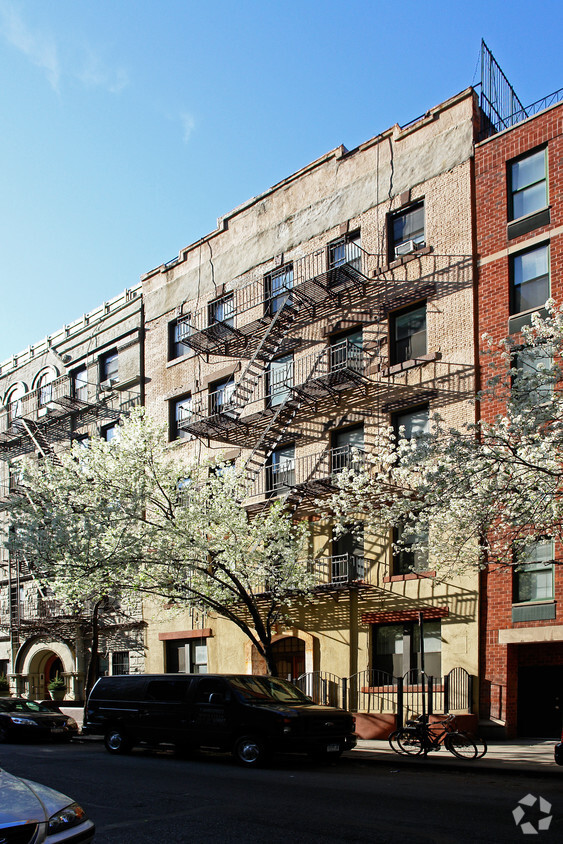 Foto principal - 204 West 81st Street