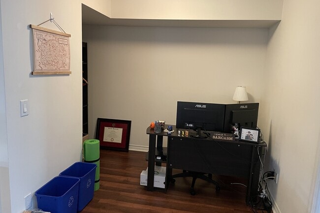 Building Photo - 19 Grand Trunk Crescent