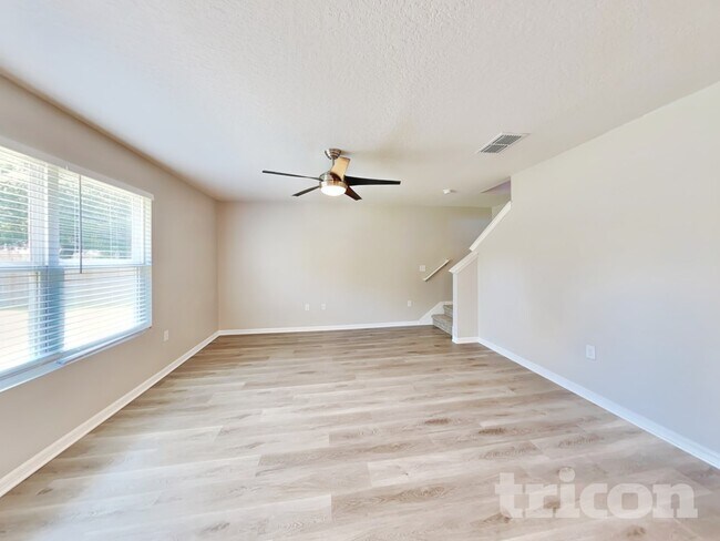 Foto del edificio - 19 Rosecroft Ln