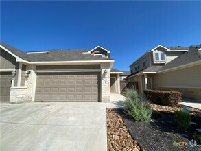Building Photo - 725 Milestone Pk