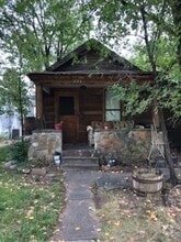 Building Photo - 522 E 3rd Ave