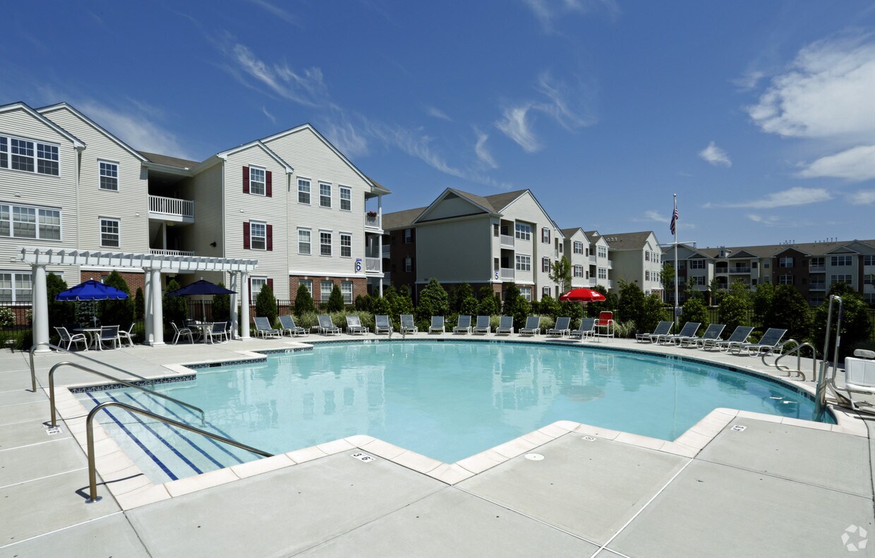 Camelot at Cinnaminson Harbour Apartments in Cinnaminson, NJ