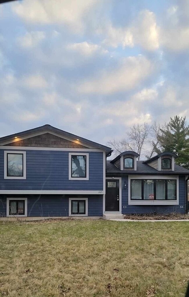 Building Photo - 2125 Burr Oak Ln