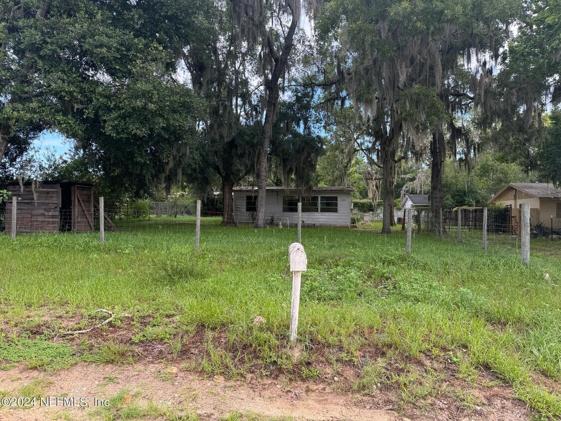 Foto principal - 222 Elm St