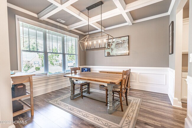 Foto del edificio - 365 N Bracken Fern Ln
