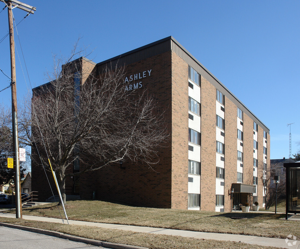 Building Photo - Ashley Arms