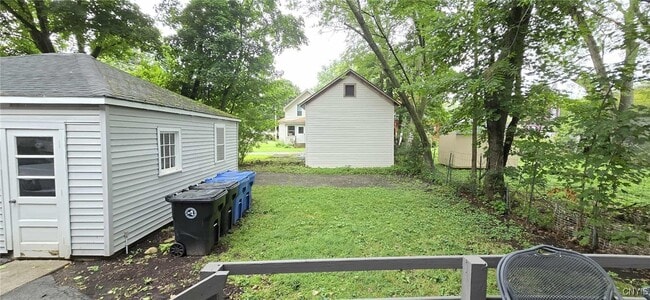 Building Photo - 17 Frank St