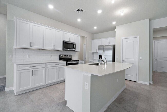 Building Photo - 8667 Escue St