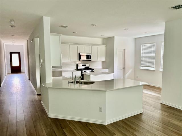 Building Photo - 5905 Rostherne Dr