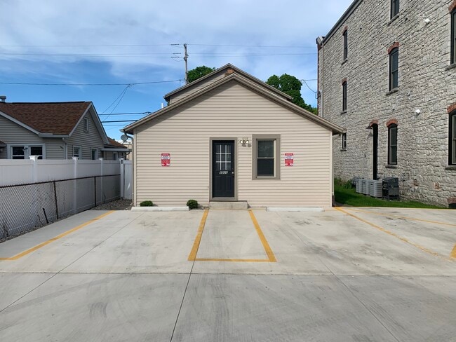 Building Photo - 1031 Hancock St