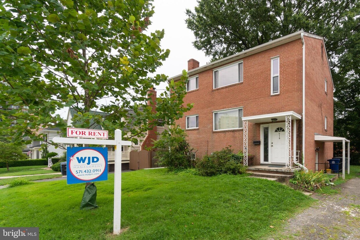 618 19th St S Unit 1, Arlington, VA 22202 Apartment for Rent in