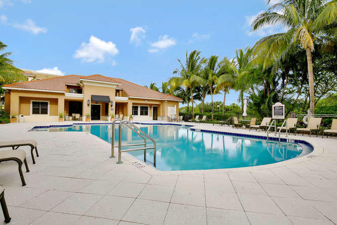 Foto principal - 4905 Midtown Ln