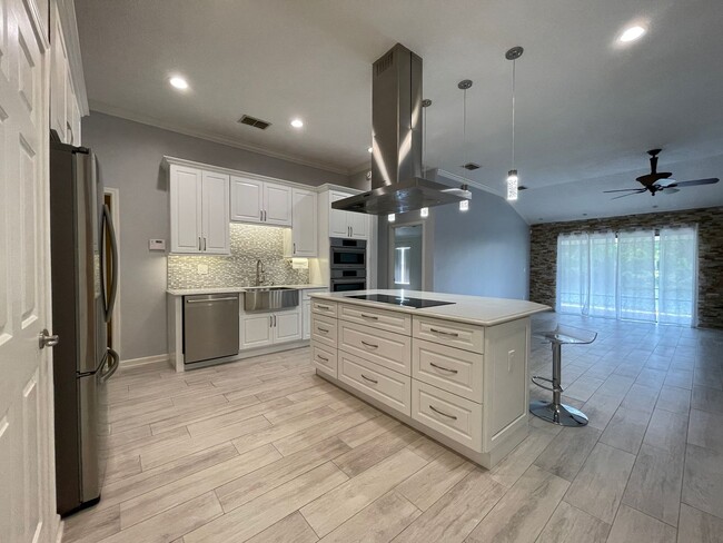 Building Photo - 3/2 IN OAKPOINT @ OAKLEAF PLANTATION
