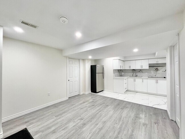 Photo du bâtiment - 5 Forest Edge Cres