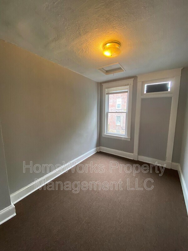 Foto del edificio - 3205 Gwynns Falls Pkwy