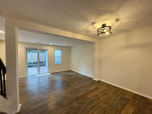 Foto del edificio - Charming 2 Bedroom/1.5 Bathroom End-Row Townhome in White Marsh, MD!