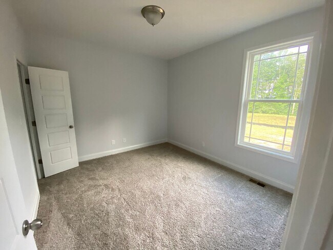 Foto del edificio - 3 Bedroom Single Family Home in Spotsylvania