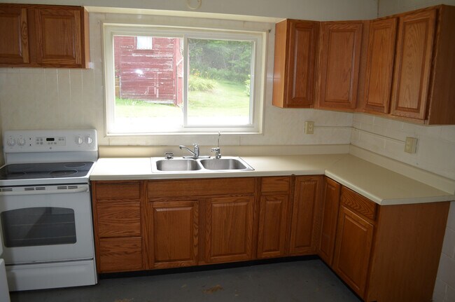 Foto del edificio - 9089 Elliotsville Rd