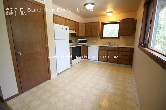 Building Photo - 890 Blind Nick Dr