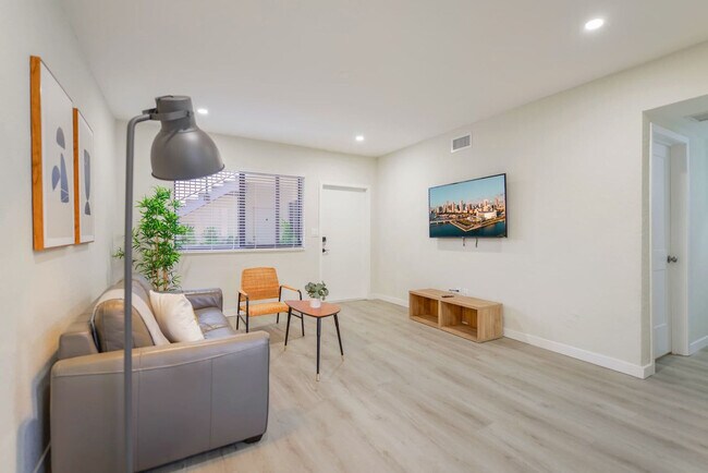 Foto del edificio - 700 SW 11th Ave