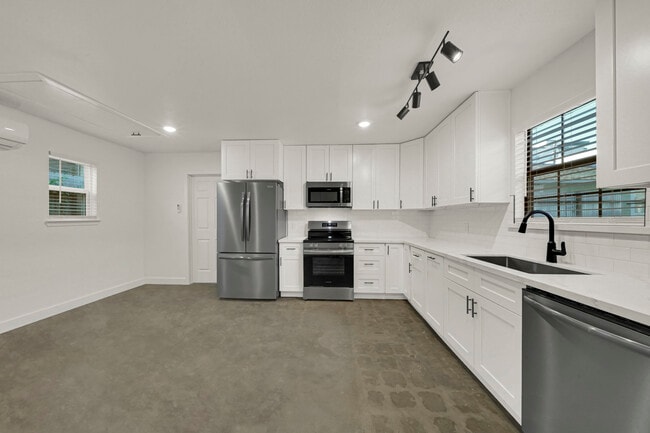 Kitchen - 1518 Dorothy St