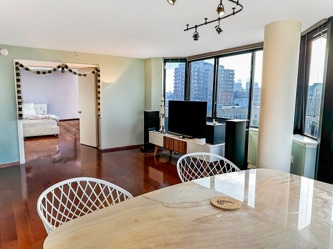 Living - 700 Grove St (Jersey City, NJ) Apartment