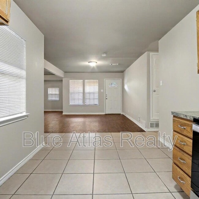 Photo - 118 Sunflower Dr House