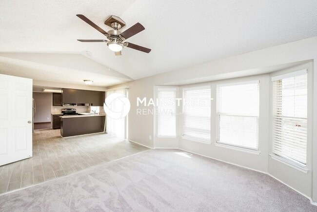 Building Photo - 4 Bedroom Pet-Friendly Home in Aurora, CO with Main Street Renewal