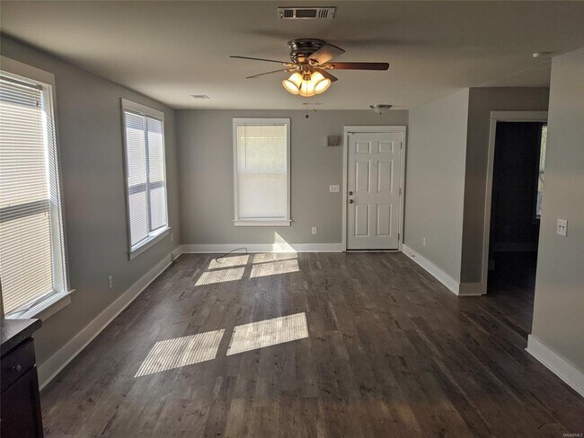 Foto del edificio - 4152 Fitzpatrick Blvd