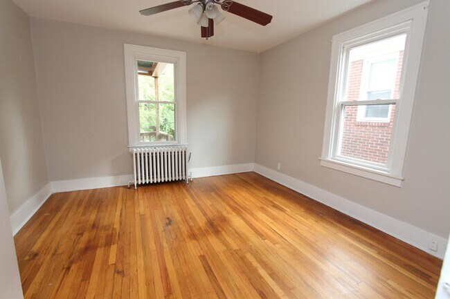 Foto del edificio - 3556 Beechwood Blvd