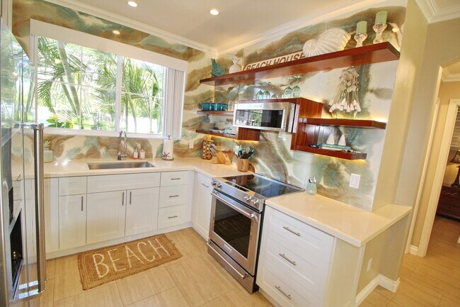Foto del edificio - Beach Style 2 bed/2bath Luxury Condo - Finely Furnished - Steps from the Beach - Resort Amenities -