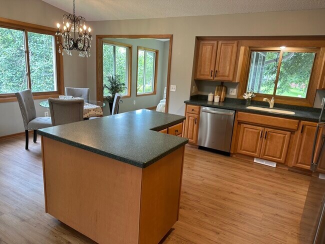Building Photo - 6830 Penamint Ln
