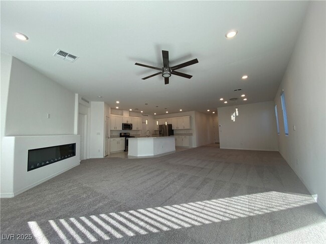 Building Photo - 7109 Moss Hl Ave