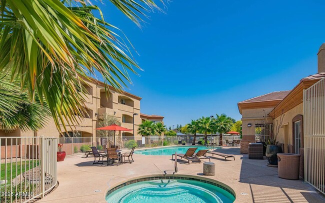 Foto del edificio - 2134 E Broadway Rd