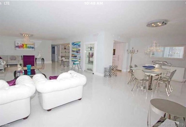 Building Photo - 10165 Collins Ave