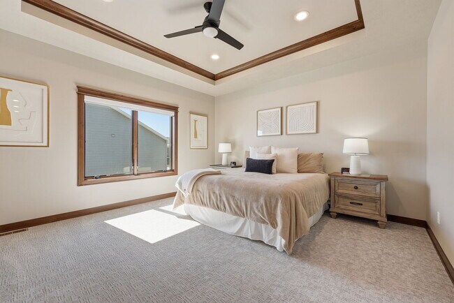 Foto del edificio - 2701 W Oak Hill Dr