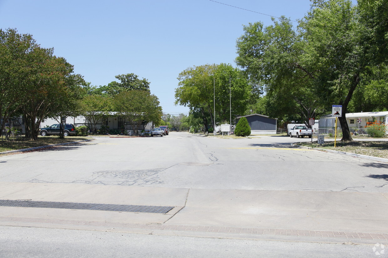 Foto del edificio - Mission Trial Mobile Home Park