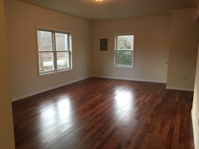 Living Room 22x15 - 2058 State Route 300