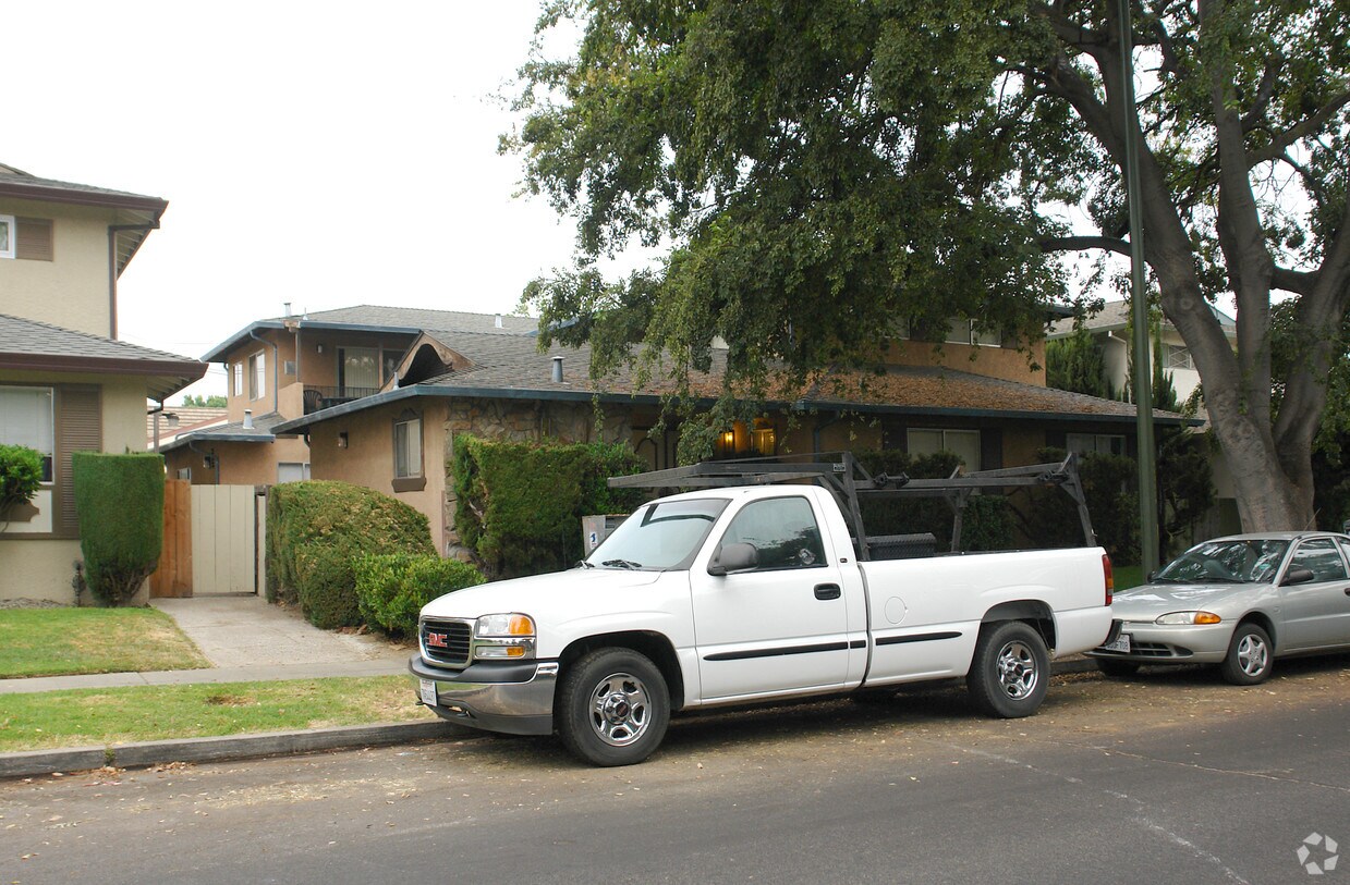 Foto principal - 1581 Mendenhall Dr