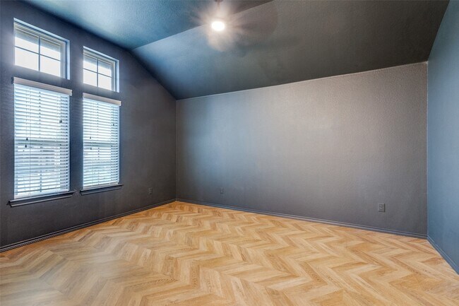 Foto del edificio - 10832 Live Oak Creek Dr