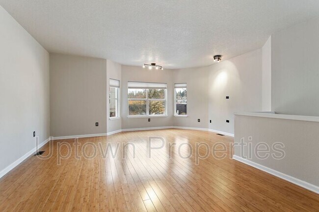 Foto del edificio - 3417 SW Moss St