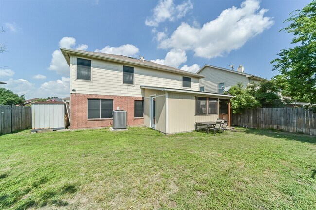 Foto del edificio - 3818 Brook Garden Ln