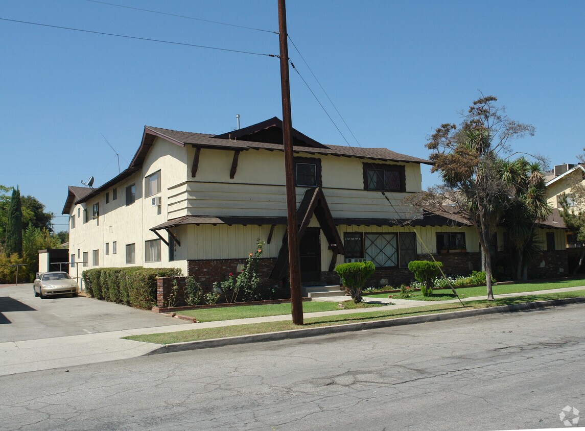 Primary Photo - 233 S Pine St