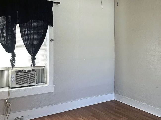 Building Photo - 1420 Mt Herman St