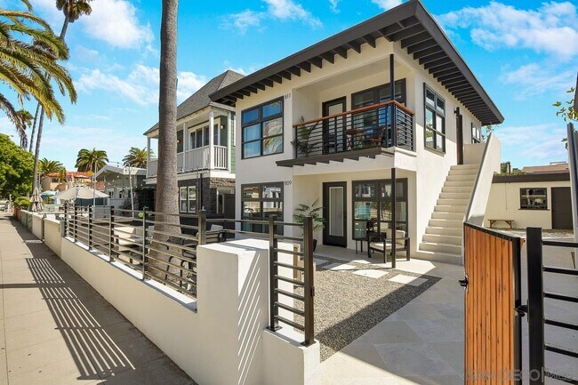 Foto del edificio - 807 Dover Ct