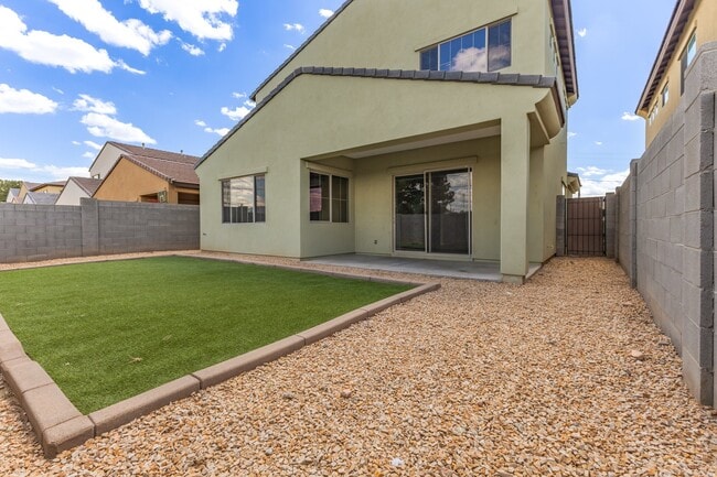Photo - 2338 W Sierra Vista Dr House