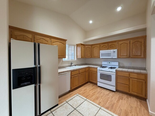 Foto del edificio - 1624 Ray Ct