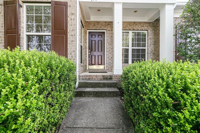 Building Photo - 614 Springlake Dr