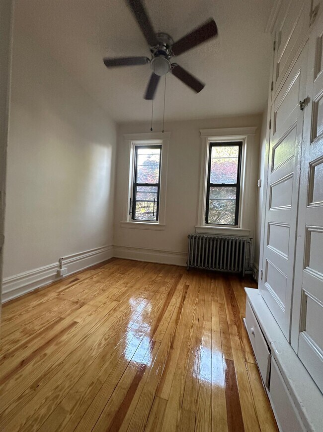Foto del edificio - 1712 Summit Ave