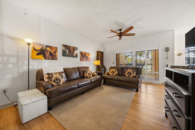 Photo - 3019 Alcazar Pl Apartment